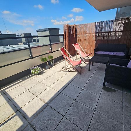 First -- Green Zoliborz Apartment 1 วอร์ซอ ภายนอก รูปภาพ